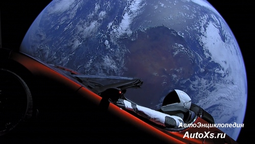 Tesla Roadster (2008 - 2012) в космосе