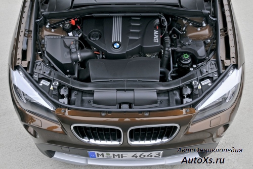 BMW X1 (2009 - 2012): фото двигатель