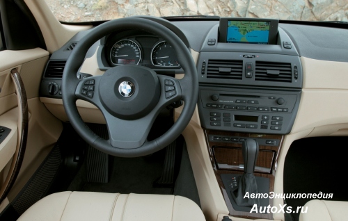 BMW X3 (2003 - 2006): фото приборная панель