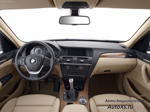 BMW X3 (2010 - 2014): фото торпедо