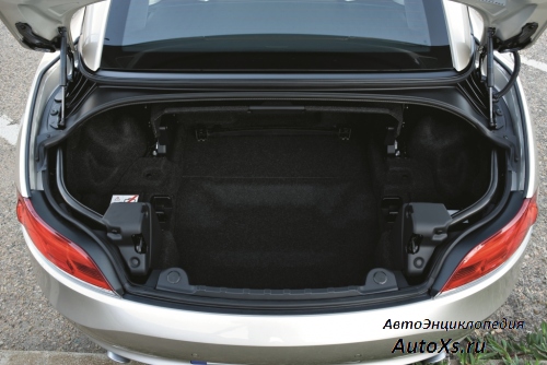 BMW Z4 (2009 - 2012): фото багажник
