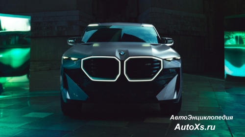BMW Concept XM: спереди