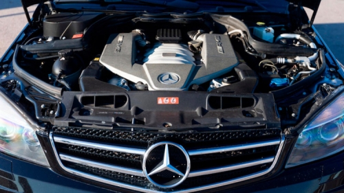 Mercedes-Benz C63 AMG: двигатель