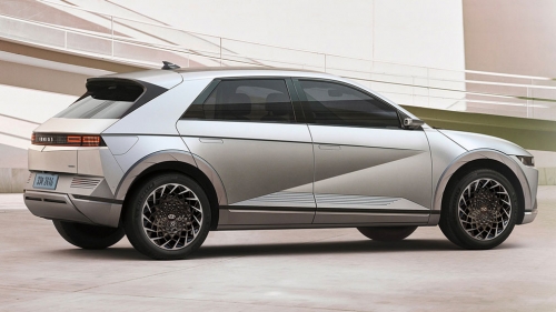 Hyundai Ioniq 5 (2022): сбоку