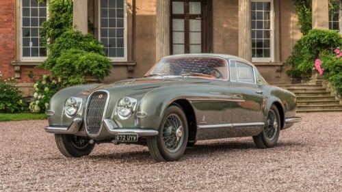 Найден на улице старый автомобиль Jaguar могут продать на аукционе за 1 млн долларов (Фото)