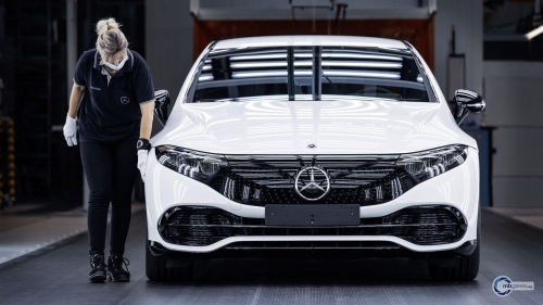 В Mercedes-Benz сообщили о переходе на выпуск электромобилей